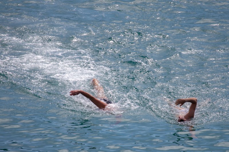 Počela sezona kupnja, plaža Banje, Dubrovnik