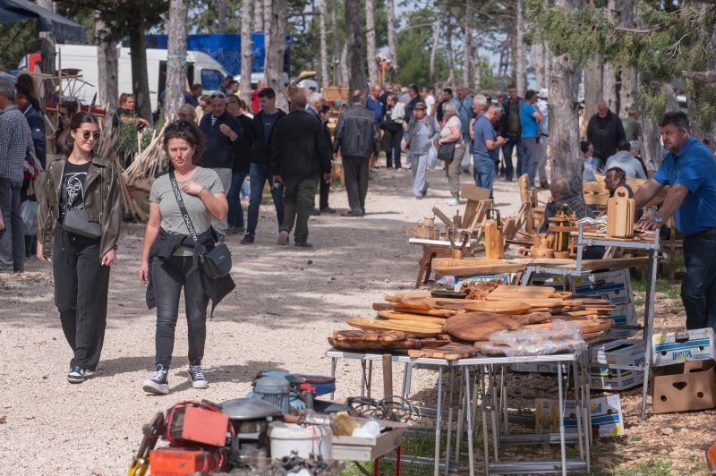 Održan je tradicionalni benkovački sajam