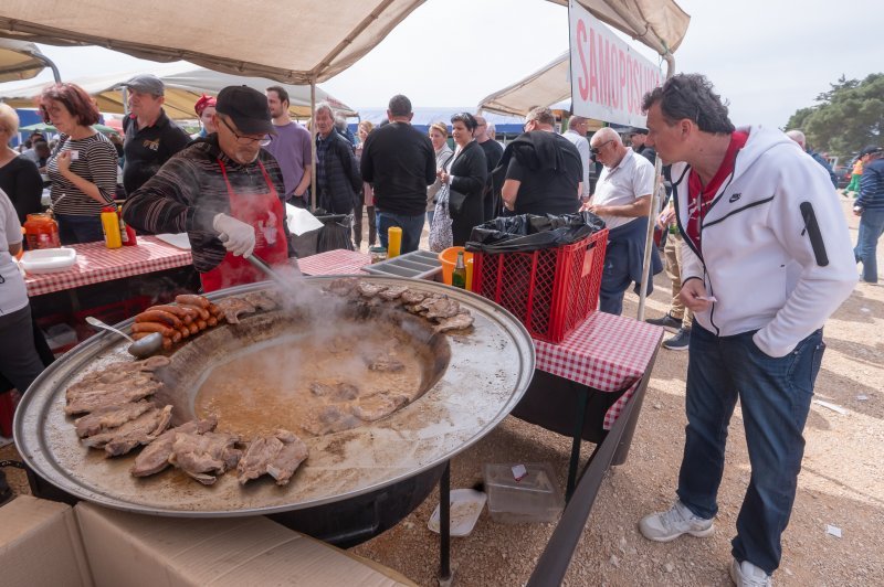 Održan je tradicionalni benkovački sajam