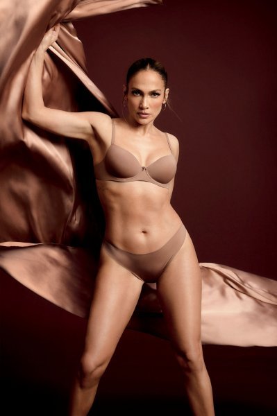 Jennifer Lopez u reklami za Intimissimi