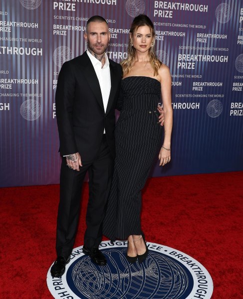 Adam Levine i Behati Prinsloo