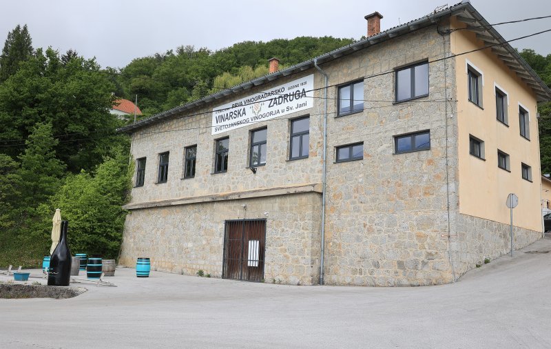 Jaska: Izborno mjesto u vinarskom podrumu