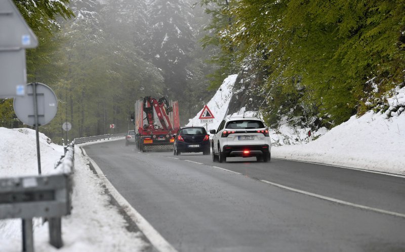 Gorski kotar zabijelio je snijeg