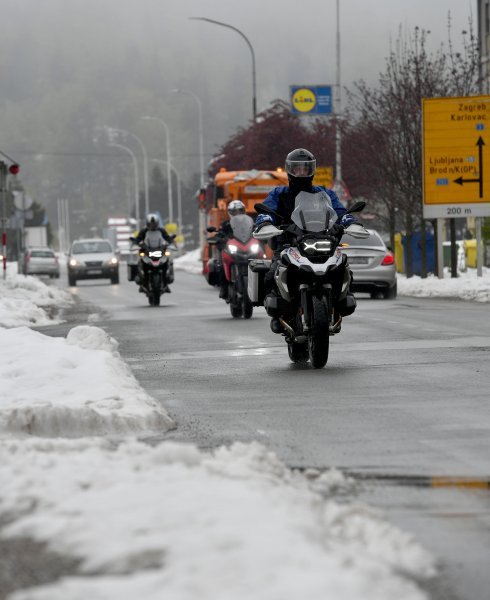 Gorski kotar zabijelio je snijeg