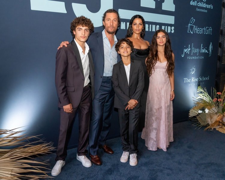 Matthew McConaughey i Camila Alves s djecom