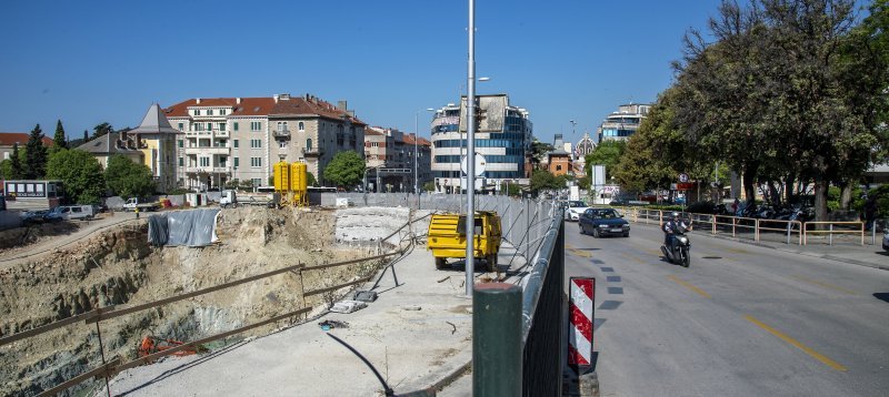 Otvorila se rupa ispod centralne splitske prometnice na gradilištu Small Malla