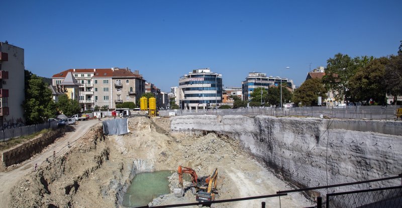 Otvorila se rupa ispod centralne splitske prometnice na gradilištu Small Malla