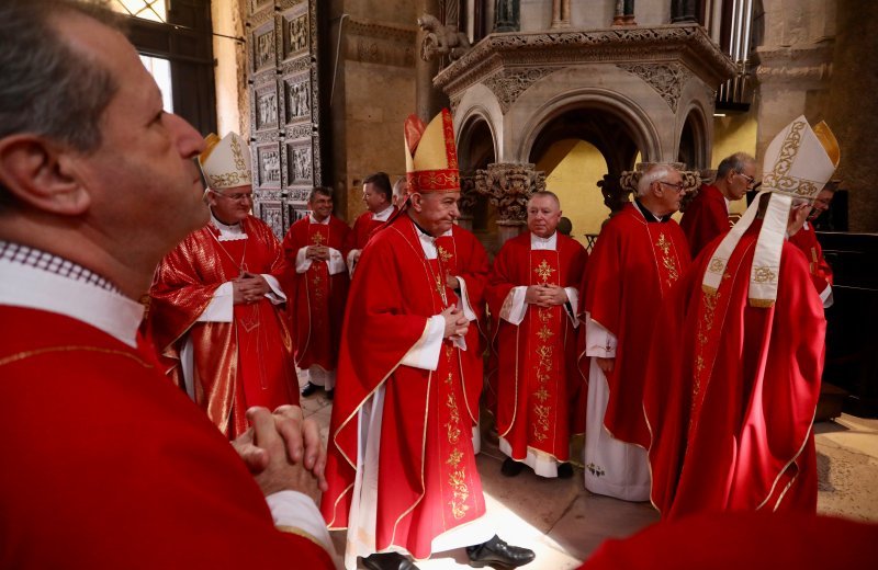 Svečana procesija i sveta misa u čast svetog Duje u Splitu