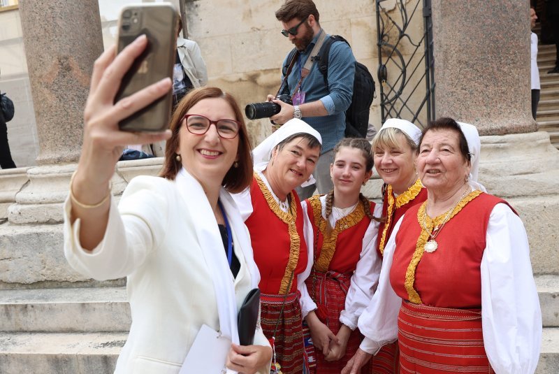 Svečana procesija i sveta misa u čast svetog Duje u Splitu