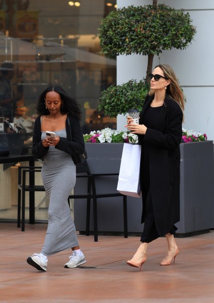 Angelina Jolie s kćeri Zaharom