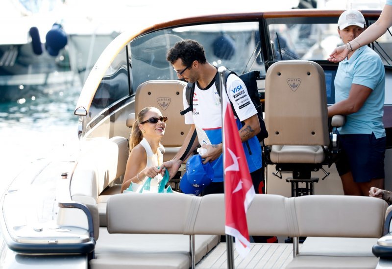 Daniel Ricciardo i Heidi Berger