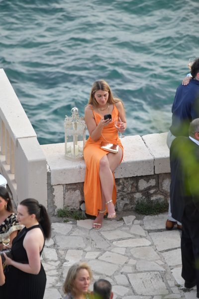 Uzvanici na primanju uoči svadbe Liama Stewarta i Nicole Artukovich