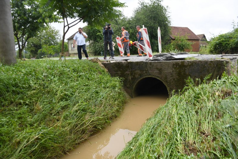 Poplave u Rašenici