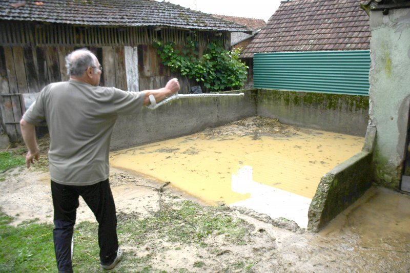 Poplave u Rašenici
