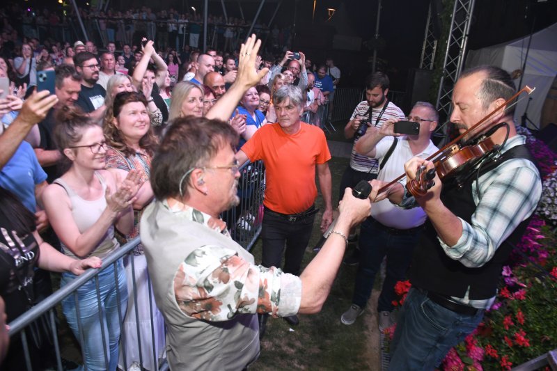 Gibonni održao koncert u Križevcima u sklopu Spravišća
