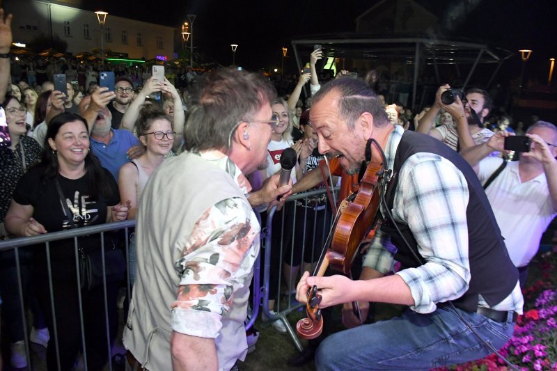 Gibonni održao koncert u Križevcima u sklopu Spravišća