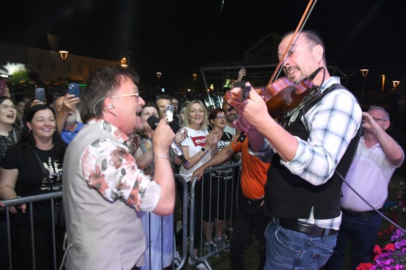 Gibonni održao koncert u Križevcima u sklopu Spravišća