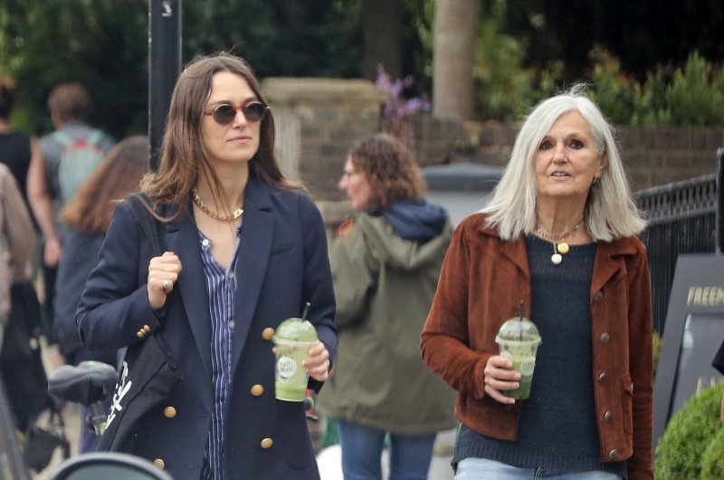 Keira Knightley i Sharman Macdonald
