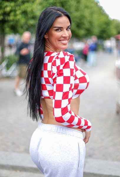 Ivana Knoll