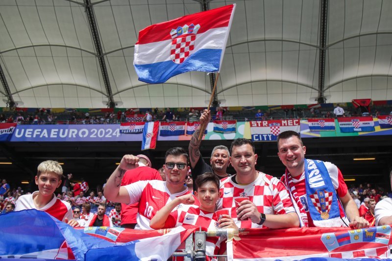 Navijači uoči utakmice Hrvatska - Albanija