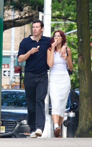 Dua Lipa i Callum Turner