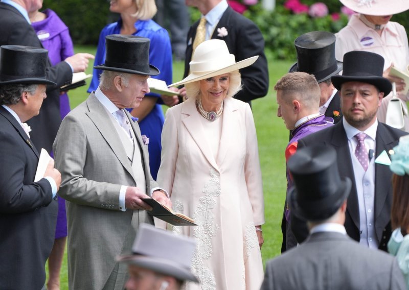 Kralj Charles i kraljica Camilla