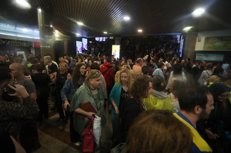 Olujno nevrijeme prekinulo koncert Damira Urbana