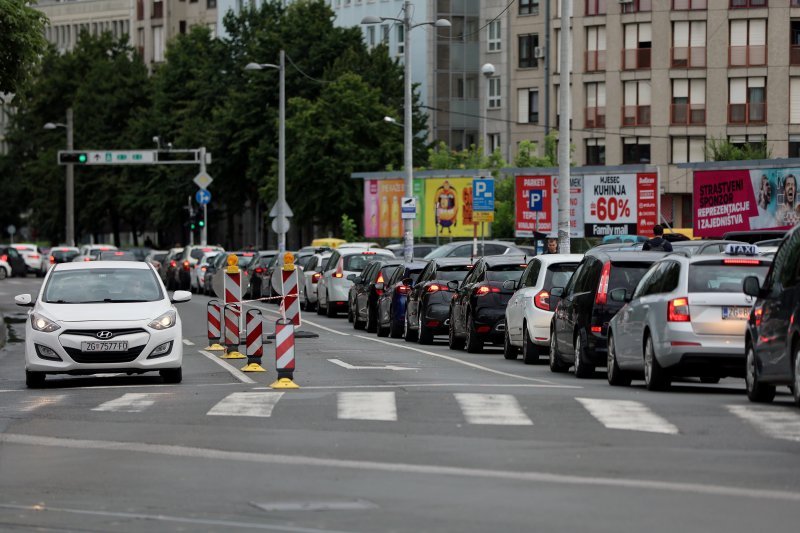 Ozaljska ulica zatvorena je za sav promet zbog radova na izgradnji novog vodoopskrbnog cjevovoda