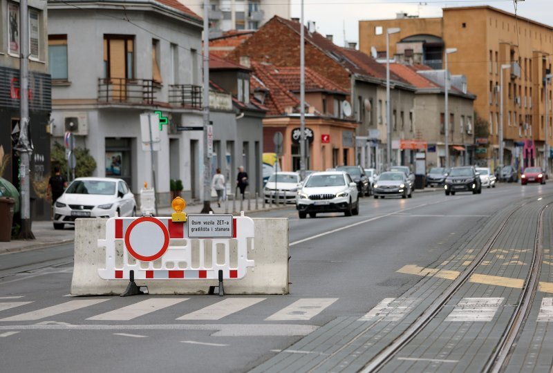 Ozaljska ulica zatvorena je za sav promet zbog radova na izgradnji novog vodoopskrbnog cjevovoda