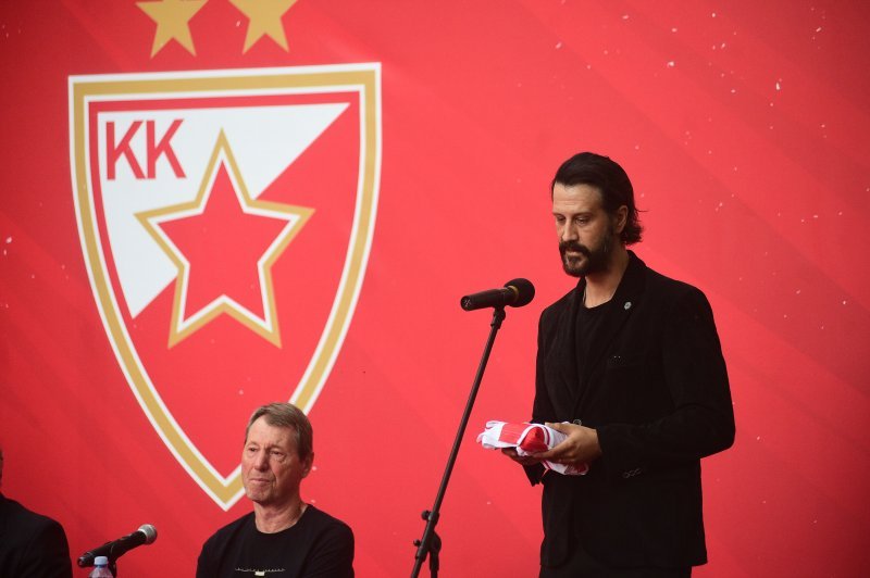 Komemoracija za košarkaša Dragana Kapičića
