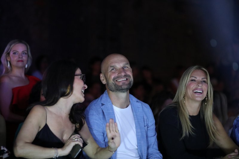 Poznati na reviji Juraja Zigmana