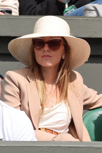 Jelena Đoković s djecom na Wimbledonu