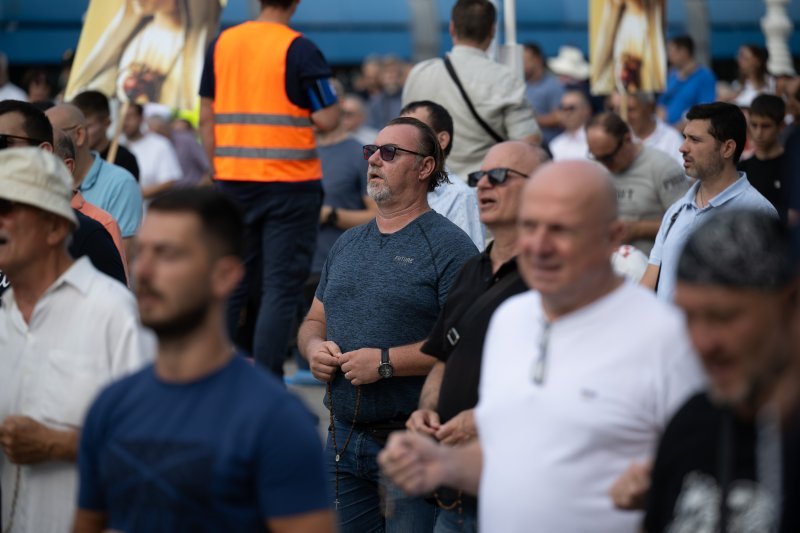 Molitelji i prosvjednici