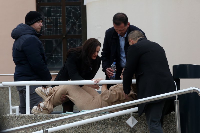 Dragan Primorac pomogao djevojci kojoj je pozlilo za vrijeme mise