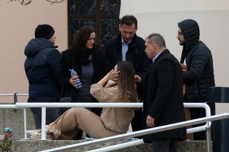 Dragan Primorac pomogao djevojci kojoj je pozlilo za vrijeme mise