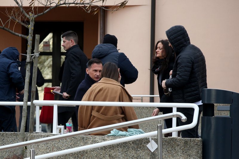 Dragan Primorac pomogao djevojci kojoj je pozlilo za vrijeme mise