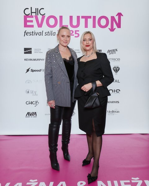 Zdenka Zrilić i Ivana Bičanić