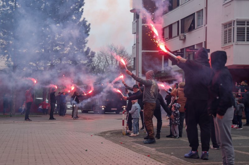 Doček Zrinke Ljutić u njezinom kvartu Sloboštini