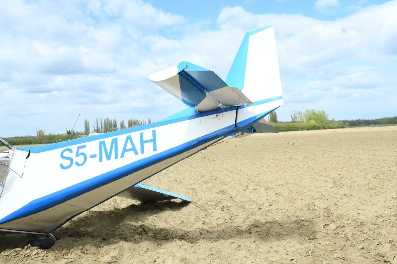 Srušio se mali avion kod Siska