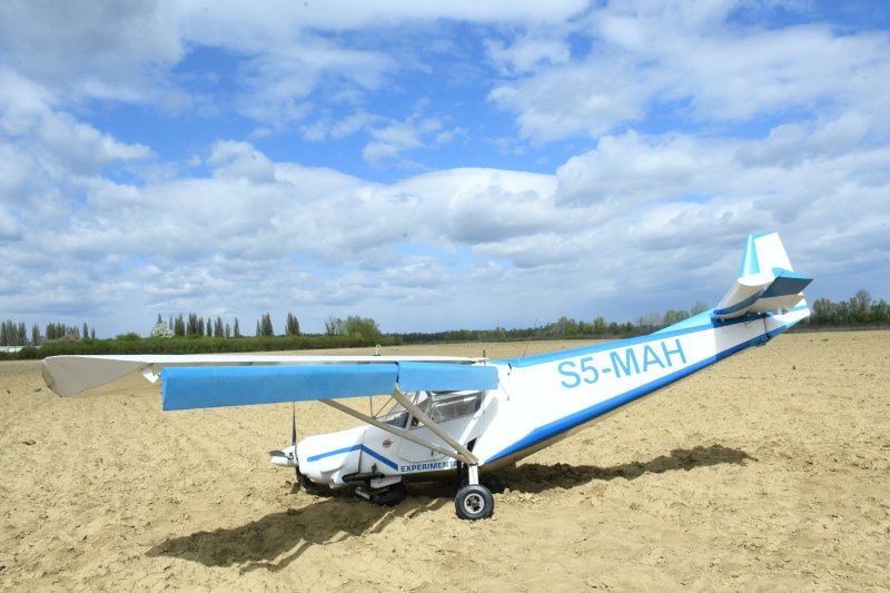 Srušio se mali avion kod Siska
