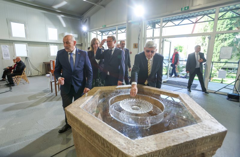Gordan Grlić Radman, Željko Reiner, Tomo Medved, Gordan Jandroković sa suprugom