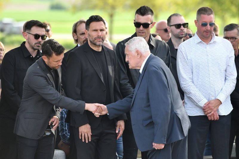 Pokopan bivši hrvatski nogometni reprezentativac Nikola Pokrivač