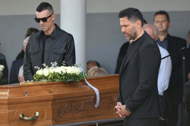 Pokopan bivši hrvatski nogometni reprezentativac Nikola Pokrivač