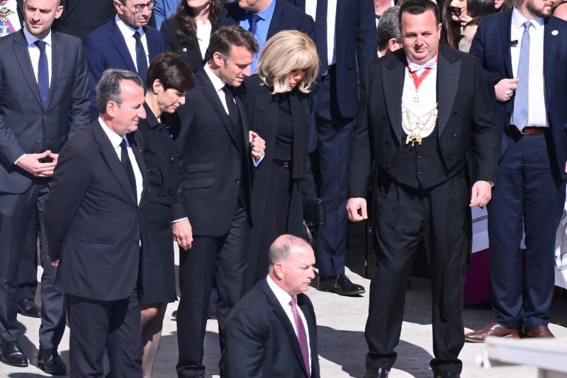 Emmanuel Macron, Brigitte Macron