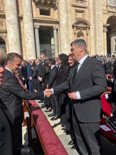 Zoran Milanović i Sanja Musić Milanović s Emmanuelom i Brigitte Macron