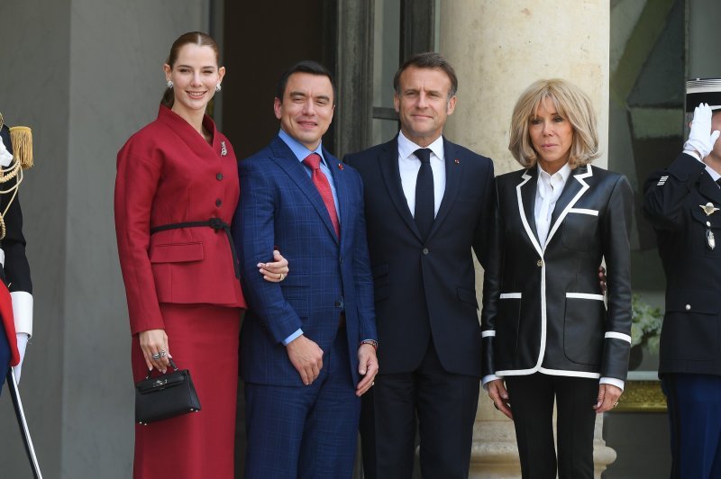 Brigitte Macron i Lavinia Valbonesi