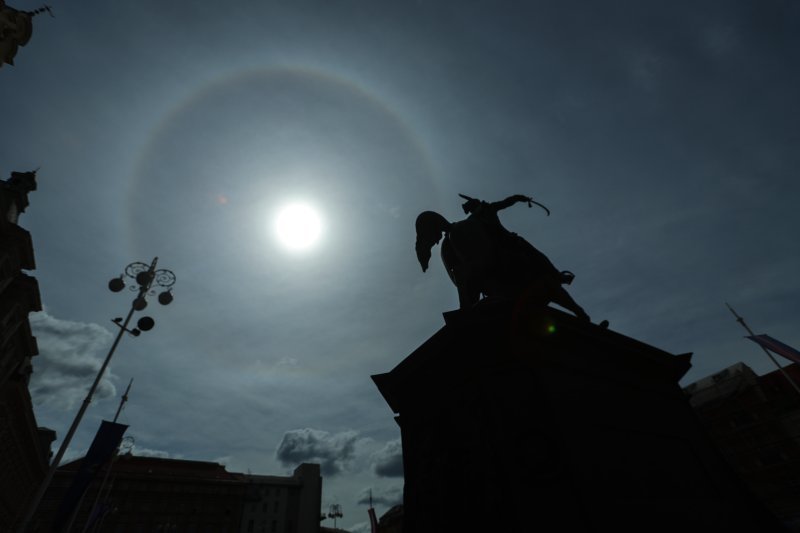 Na nebu iznad Zagreba snimljen halo efekt