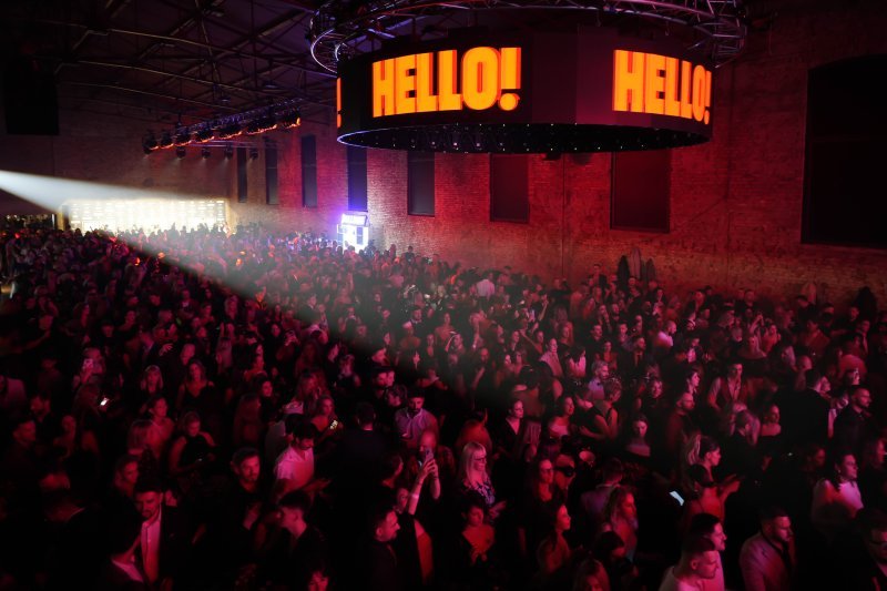 Party Hello! magazina