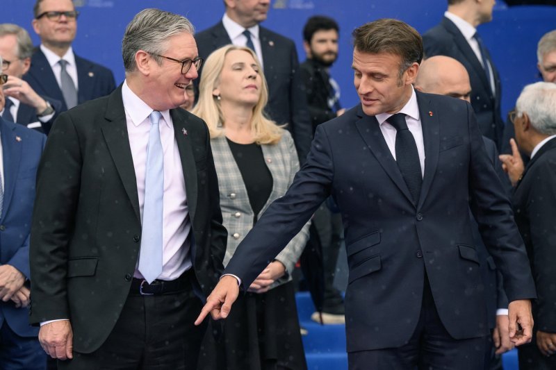 Keir Starmer i Emmanuel Macron