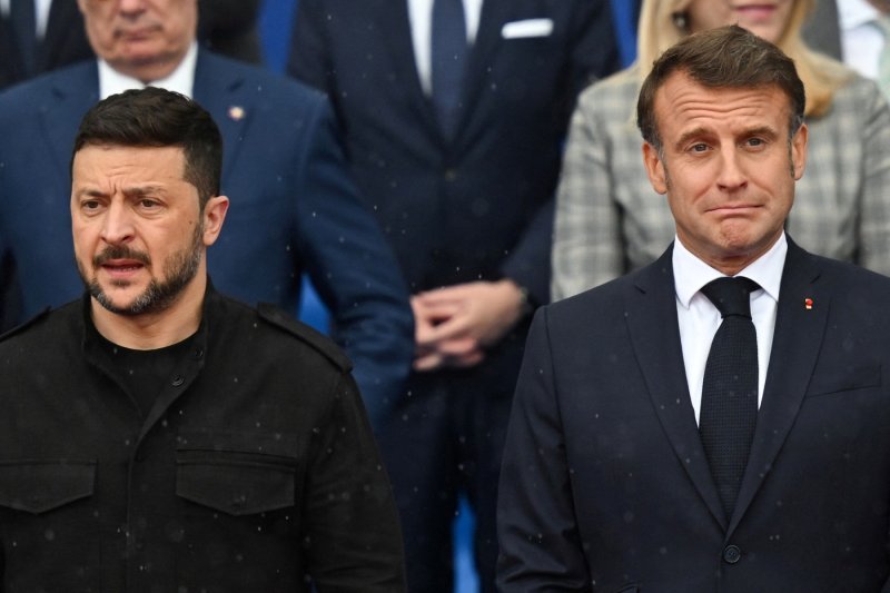 Volodimir Zelenski i Emmanuel Macron